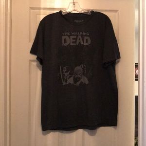 The Walking Dead T-shirt. Women’s size L